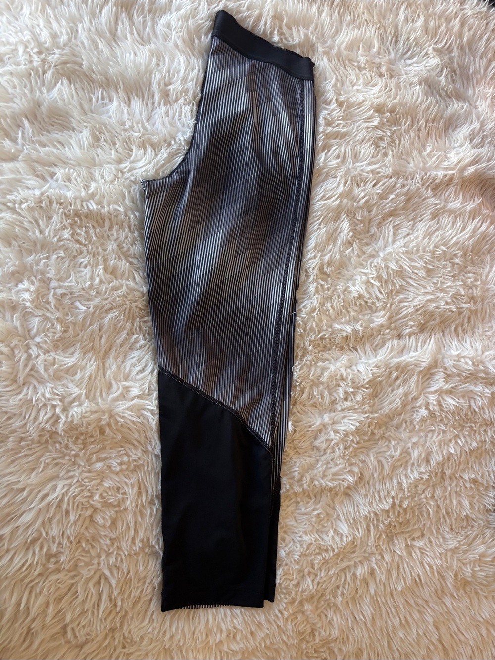 Nike Black & Gray Striped Leggings